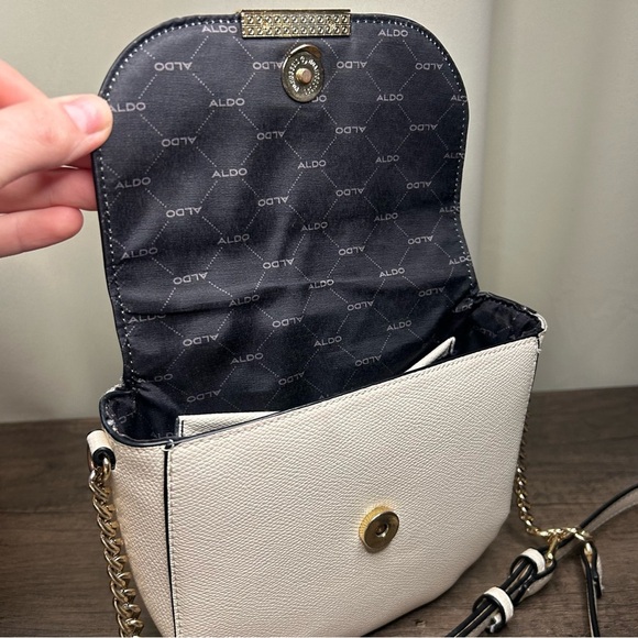 Aldo Cream Crossbody Bag with Gold Chain - Picture 9 of 9